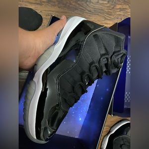 Jordan 11 Space Jam